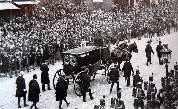 1er juin 1885 enterrement victor hugo